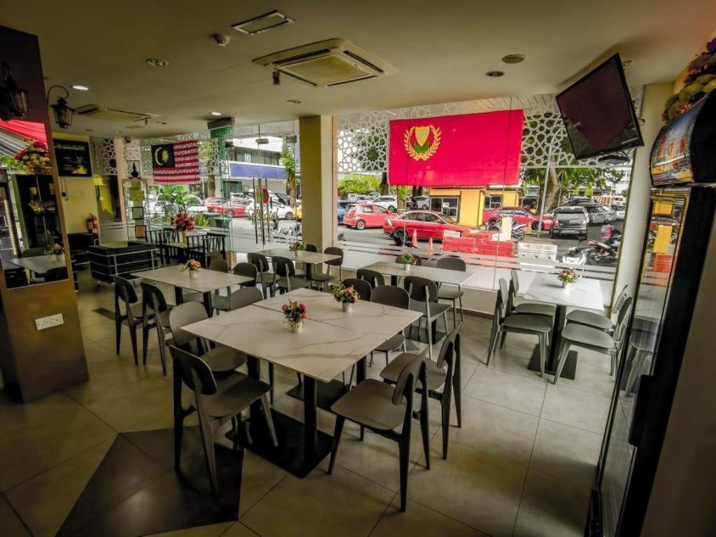 亚罗士打达鲁拉曼酒店 阿罗士打 外观 照片